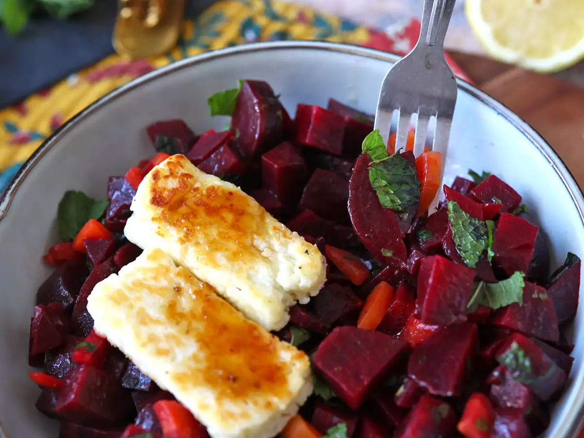 Rote-Bete-Salat mit gegrilltem Halloumi - foto 2