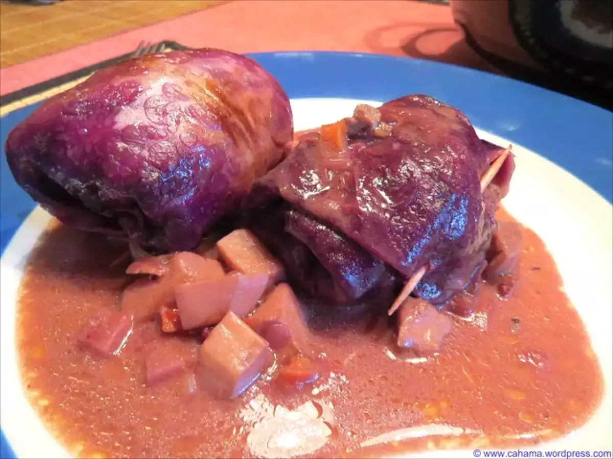 Rotkohlwickel mit Kalbsleber-Kartoffelpüree-Füllung