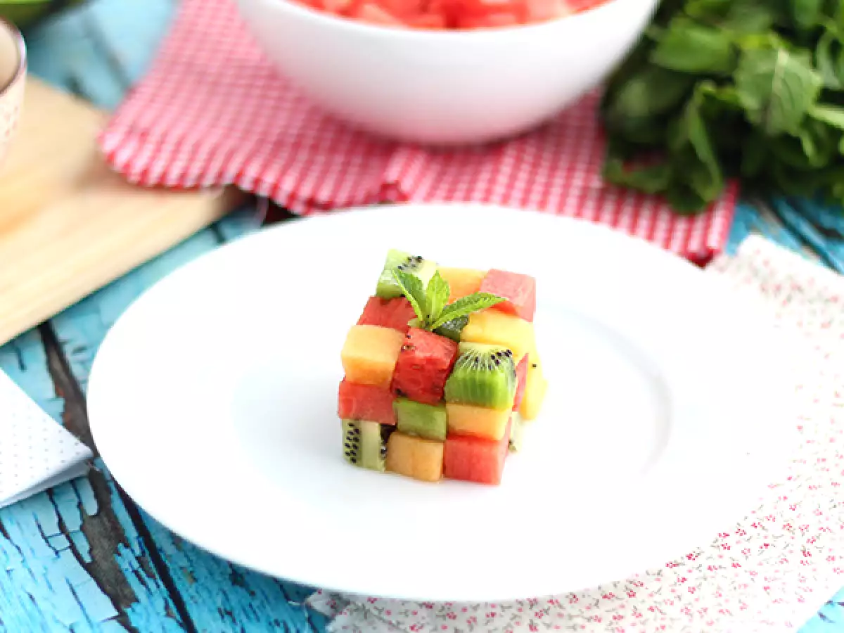 Rubik's Cube aus Früchten, der Design-Obstsalat - foto 3