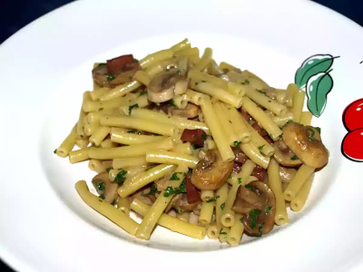 Ruckzuck: Makkaroni mit Champignonsoße