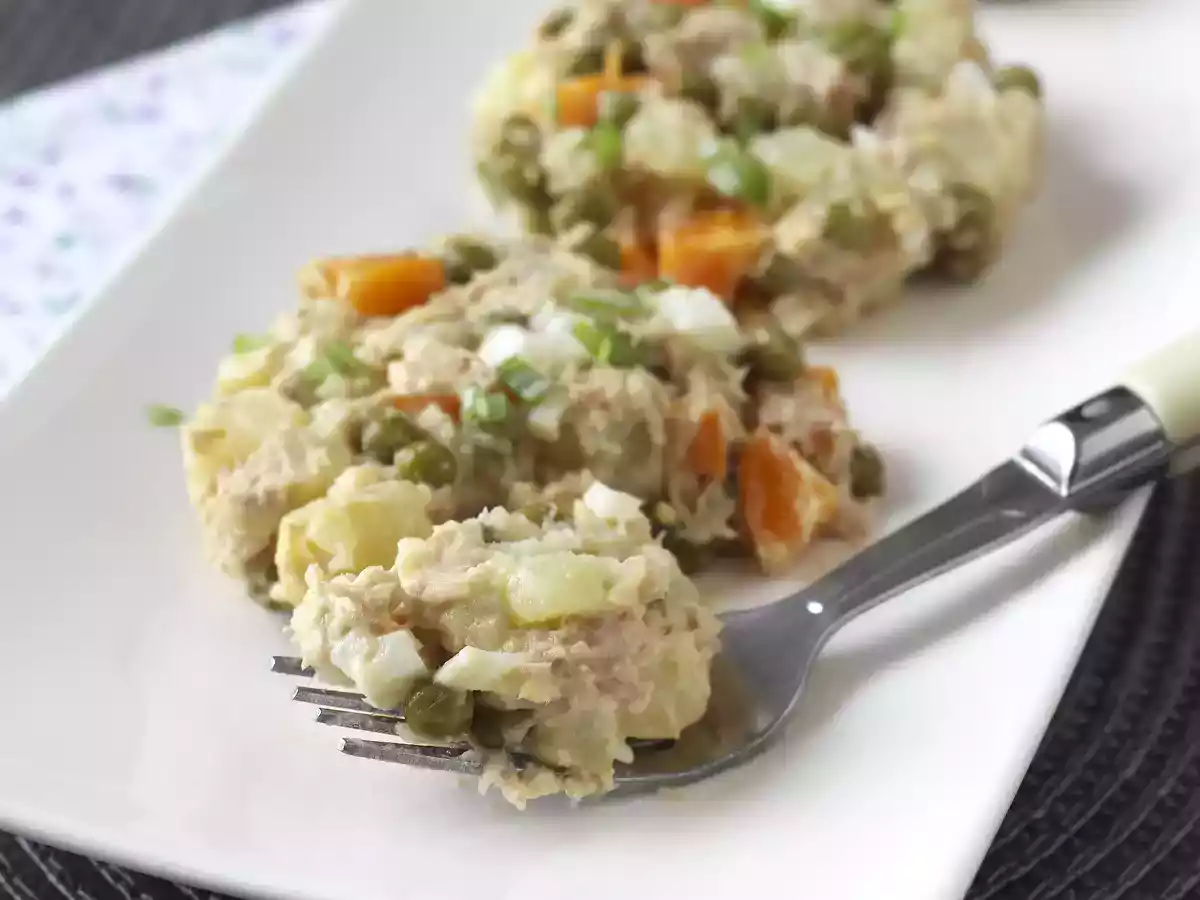 Russischer Salat mit hausgemachter Mayonnaise - foto 2