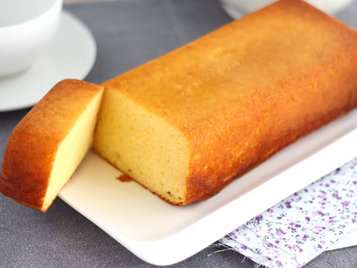 Saftiger Kuchen mit gezuckerter Kondensmilch