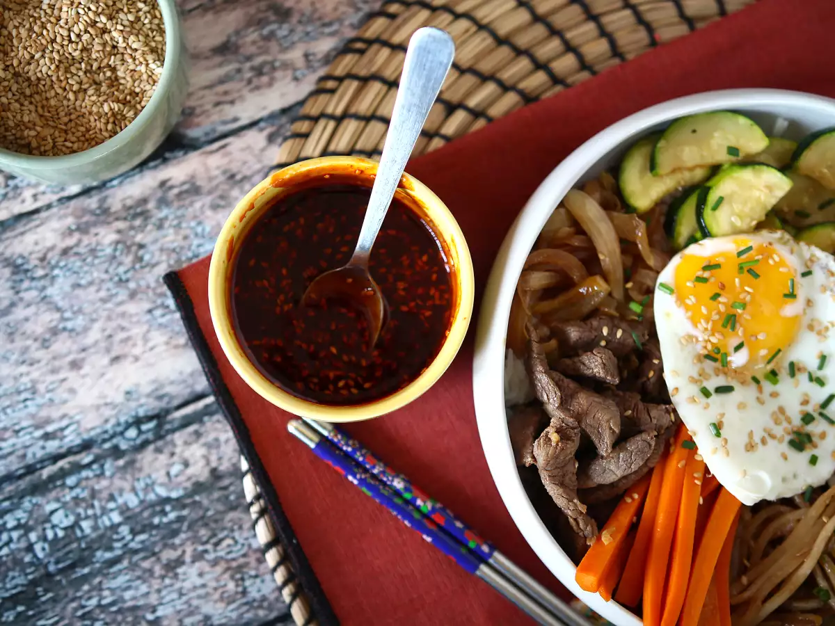 Scharfe koreanische Gochujang-Sauce für Bibimbap