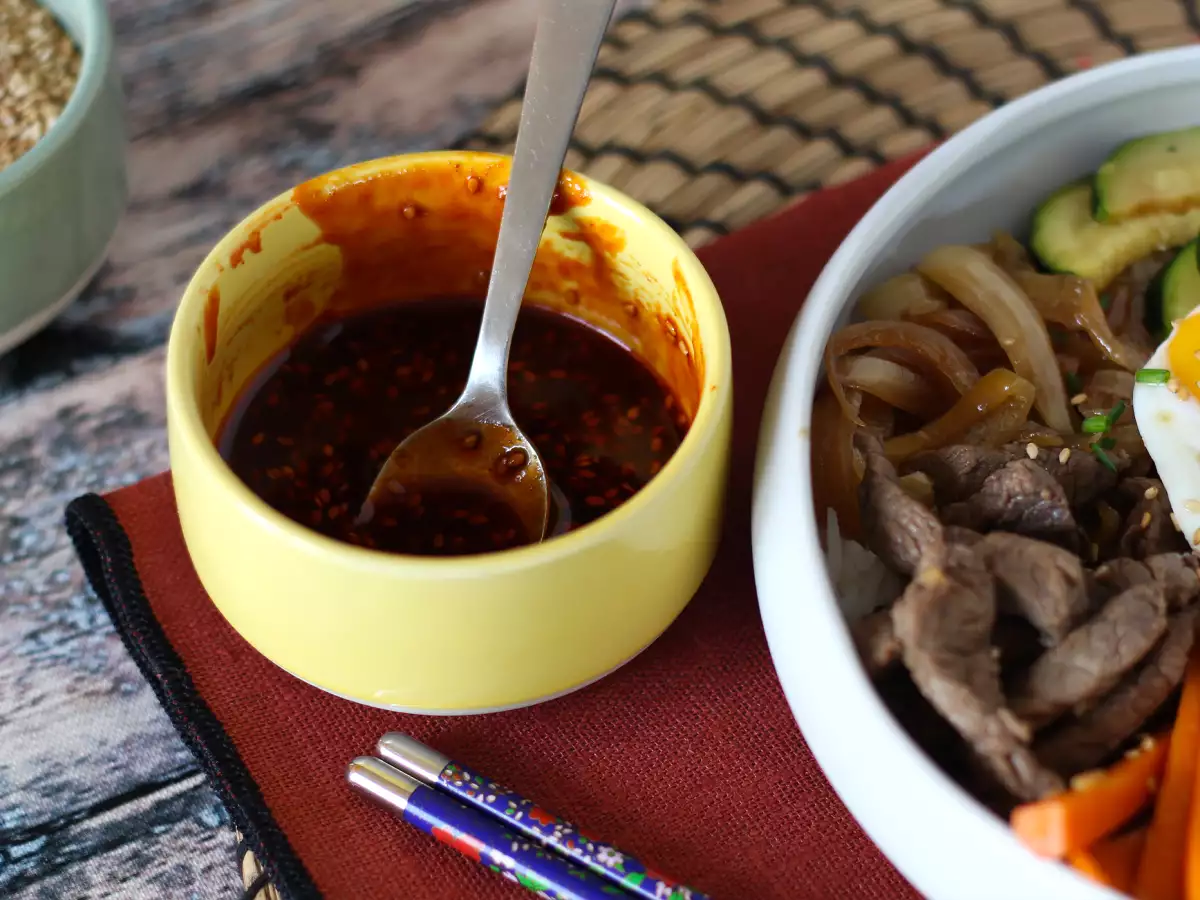 Scharfe koreanische Gochujang-Sauce für Bibimbap - foto 4