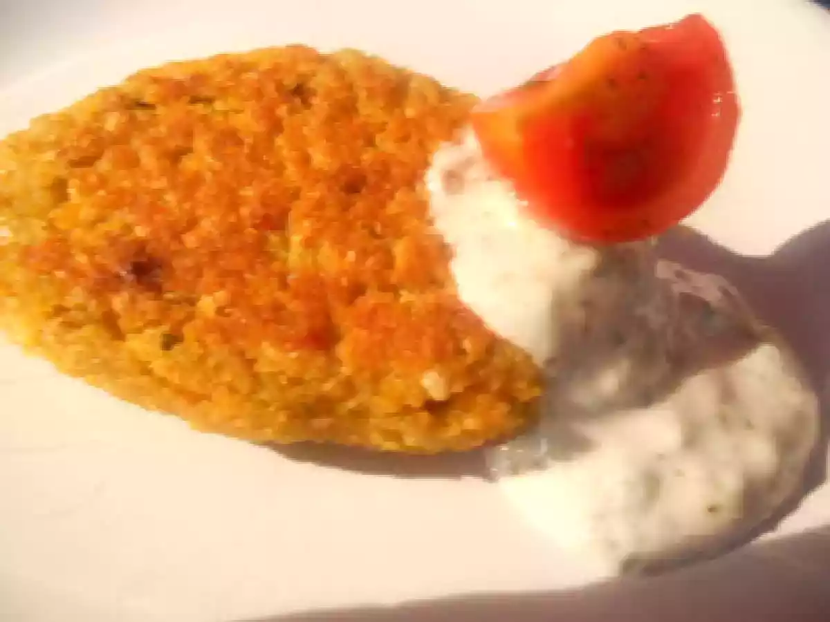 Scharfe Linsen ~ Couscousbratlinge mit Knobi ~ Joghurt ~ Dip