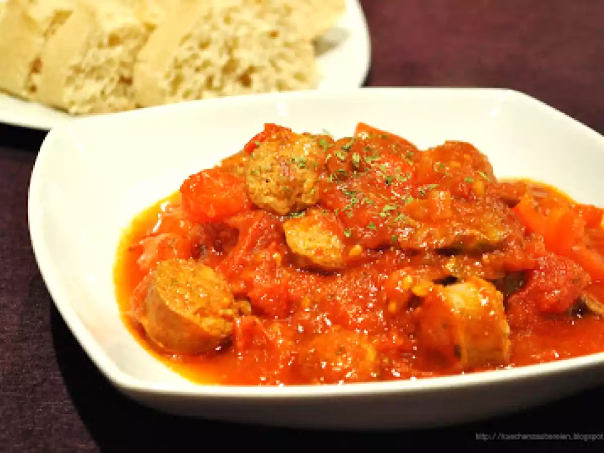 Scharfer Bratwurst-Eintopf mit Paprika & Champignons