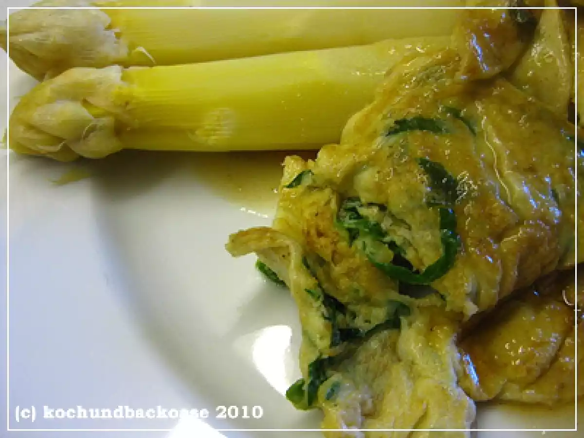 Schmarrn, Zerrupftes, verunglückter Pfannekuchen, Kratzete mit Knoblauchsrauke