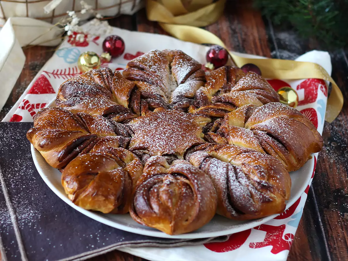 Schneeflocken-Brioche mit Schoko-Haselnuss-Aufstrich - foto 2