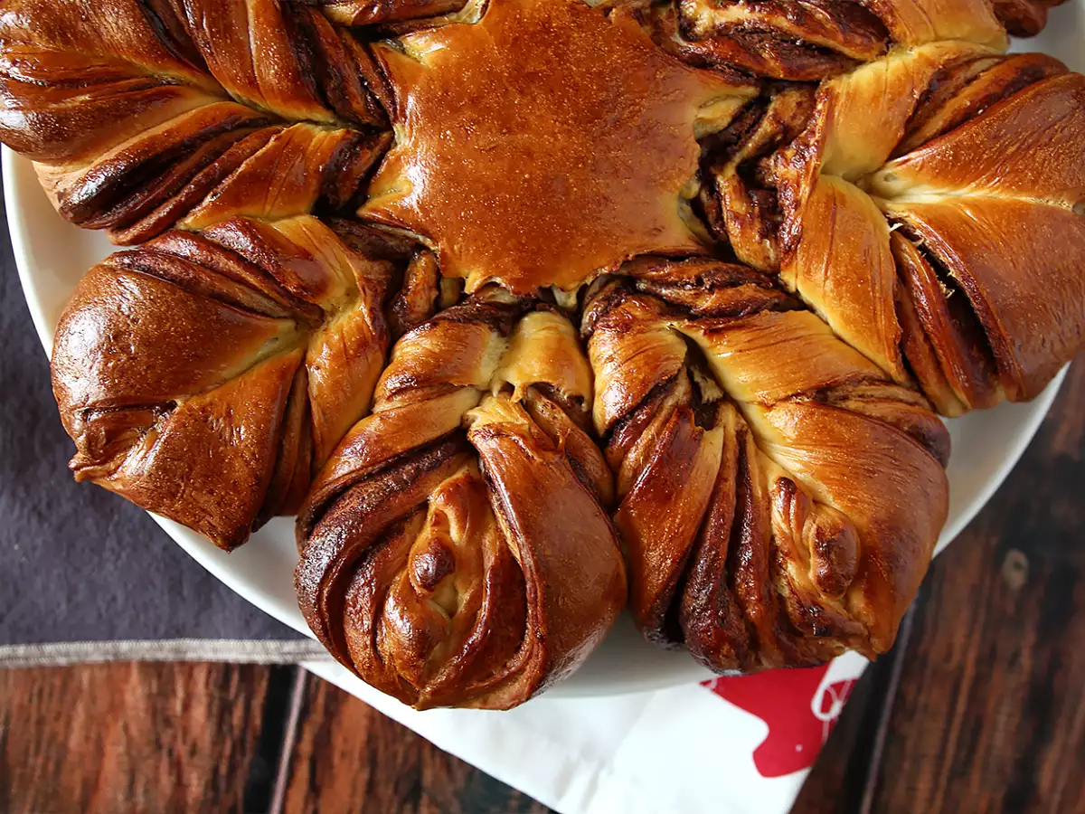 Schneeflocken-Brioche mit Schoko-Haselnuss-Aufstrich - foto 5