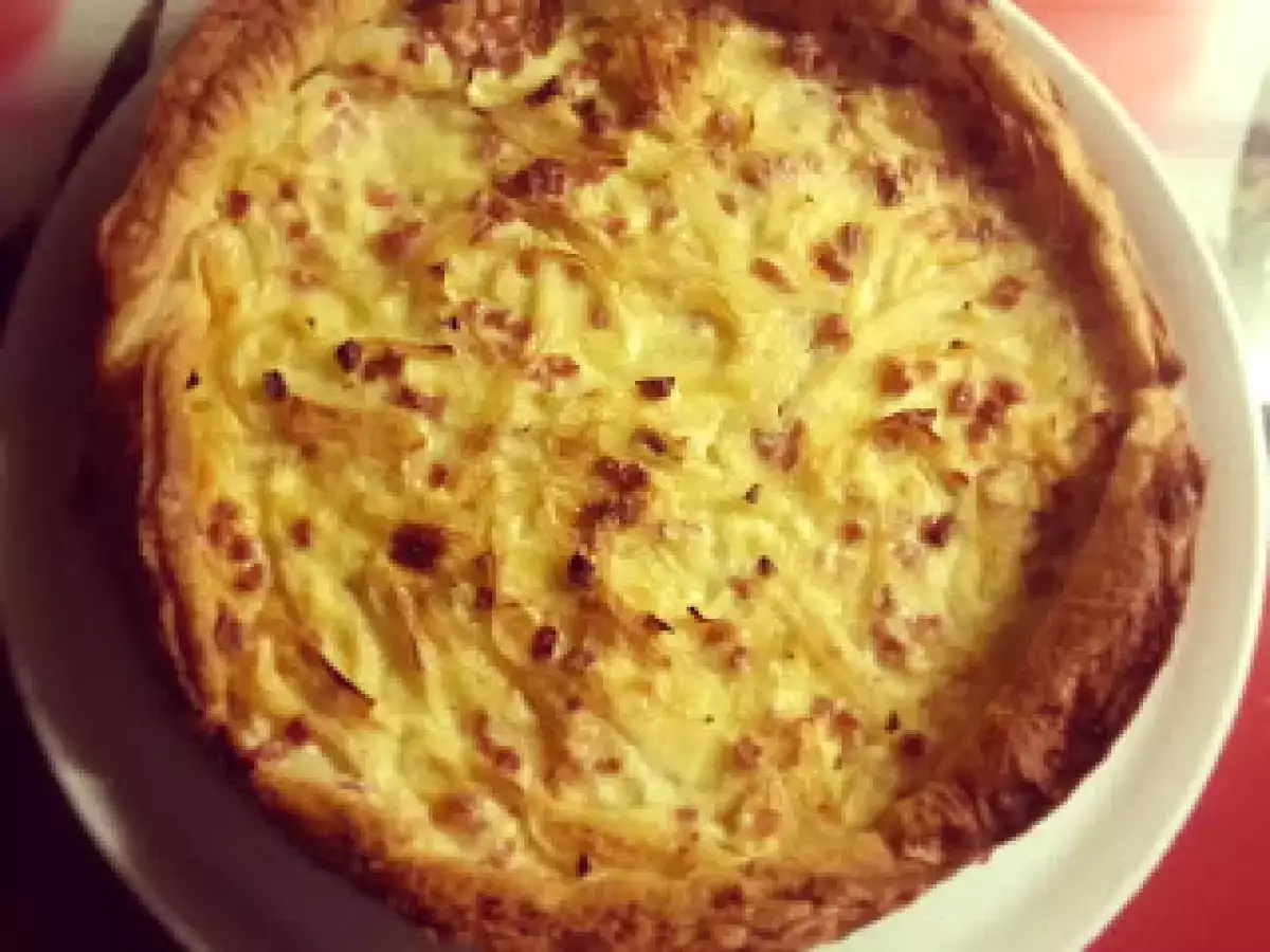 Schneller Zwiebelkuchen im Blätterteig