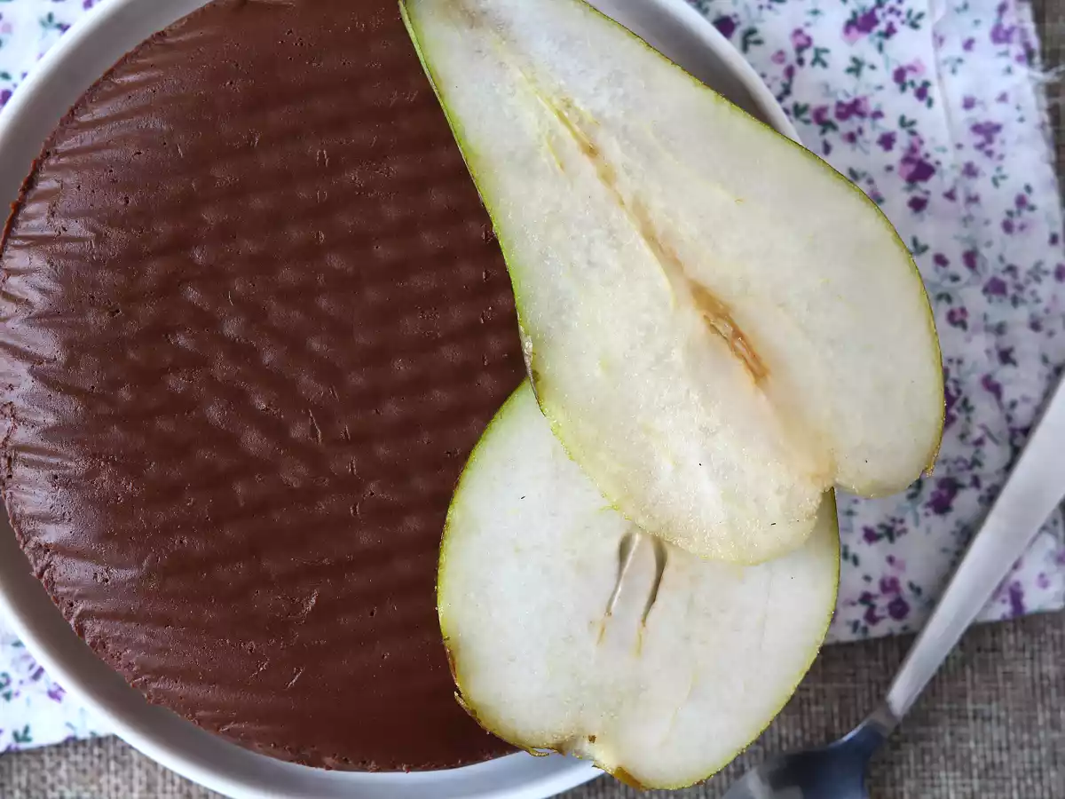 Schoko-Birnen-Fudge, ein super einfaches Dessert mit nur 2 Zutaten! - foto 2