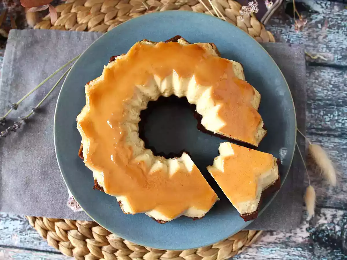 Schoko-Flan, die perfekte Kombination aus weichen Schokoladenkuchen und Karamell-Flan - foto 5