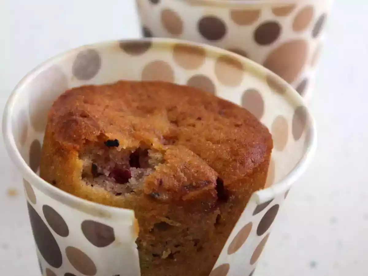 Schoko-Kirschkuchen im Pappbecher