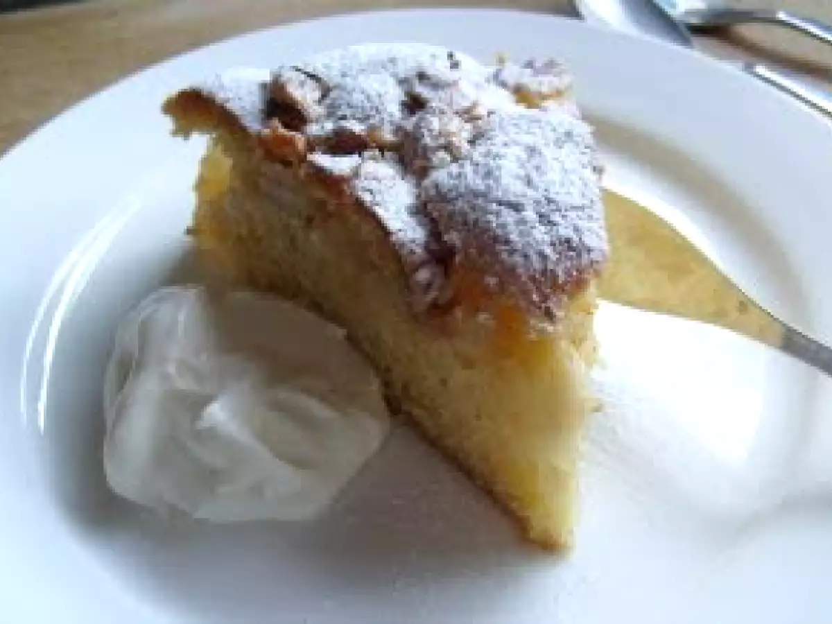 Schöner Sonntag mit gewürztem Apfelkuchen