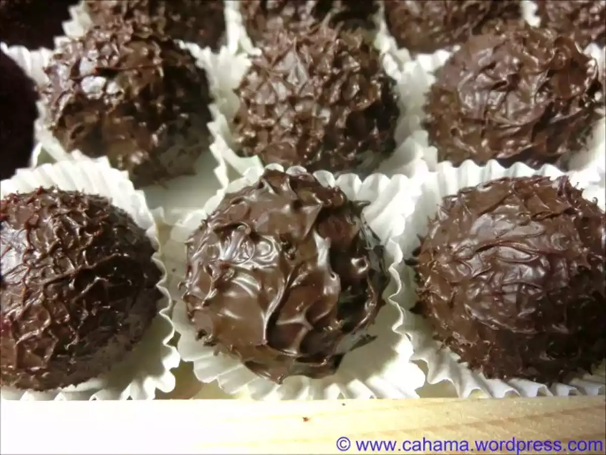 Schwarze-Johannisbeer-Trüffel