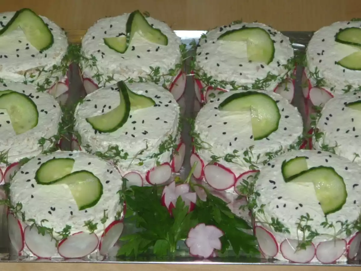 Schwedische Brottörtchen: Smörgastarta