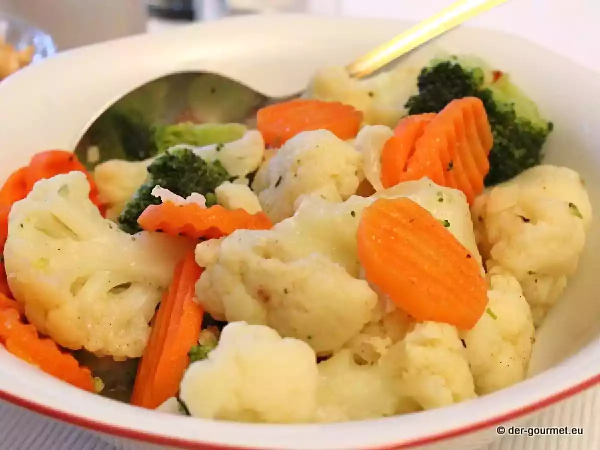 Schweinebraten klassisch mit gerösteten Zwiebeln - foto 2