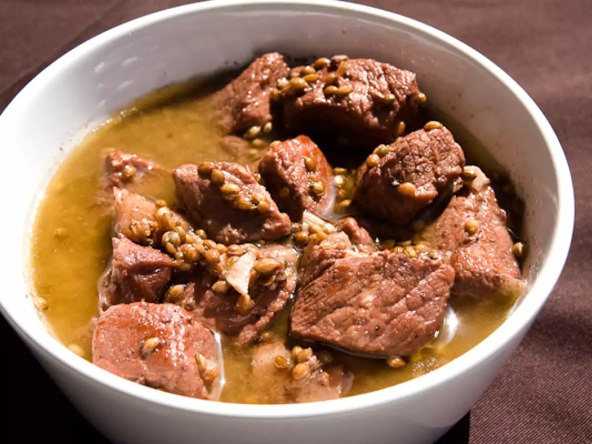 Schweinefleisch mit Koriandersamen Afelia