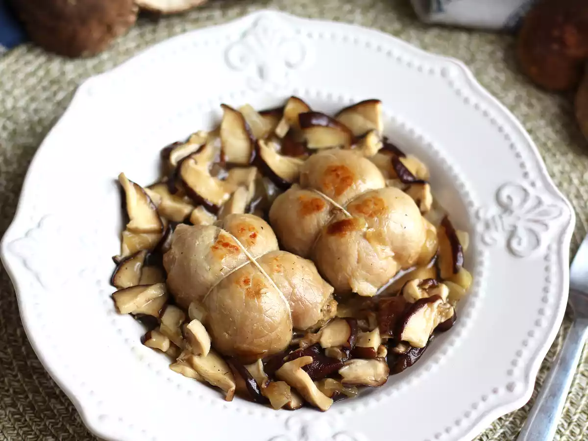 Schweinekoteletts mit einer Pilzsauce - foto 2