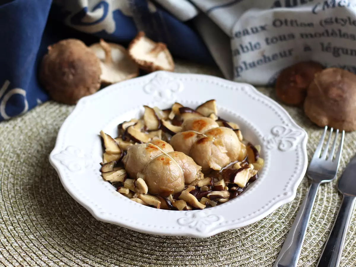 Schweineröllchen mit Pilzsauce