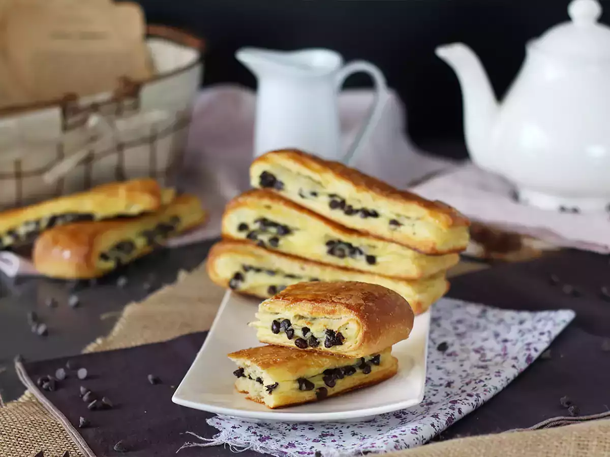 Schweizer Brioches mit Vanillecreme und Schokolade - foto 5