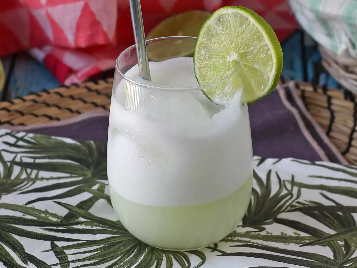 Schweizer Limettenlimonade mit Kondensmilch - foto 2