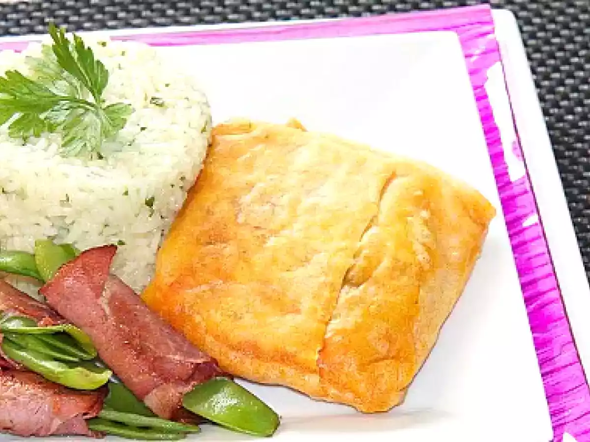 Seeteufel auf Tomaten-Paprika-Bett in Wan