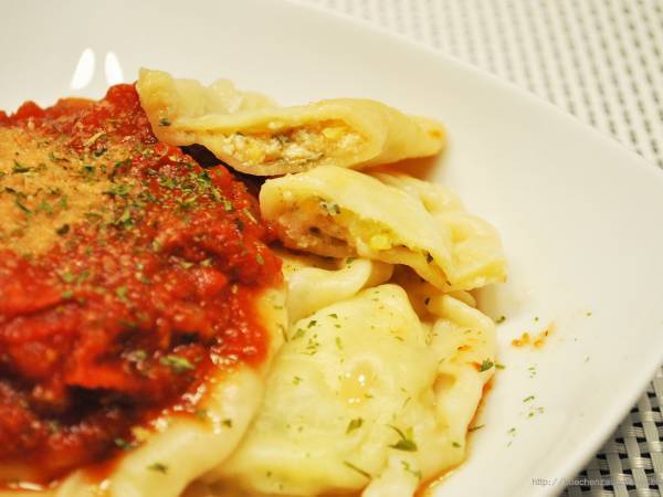 Selbstgemachte Nudeln - gefüllt mit Kartoffeln & Quark