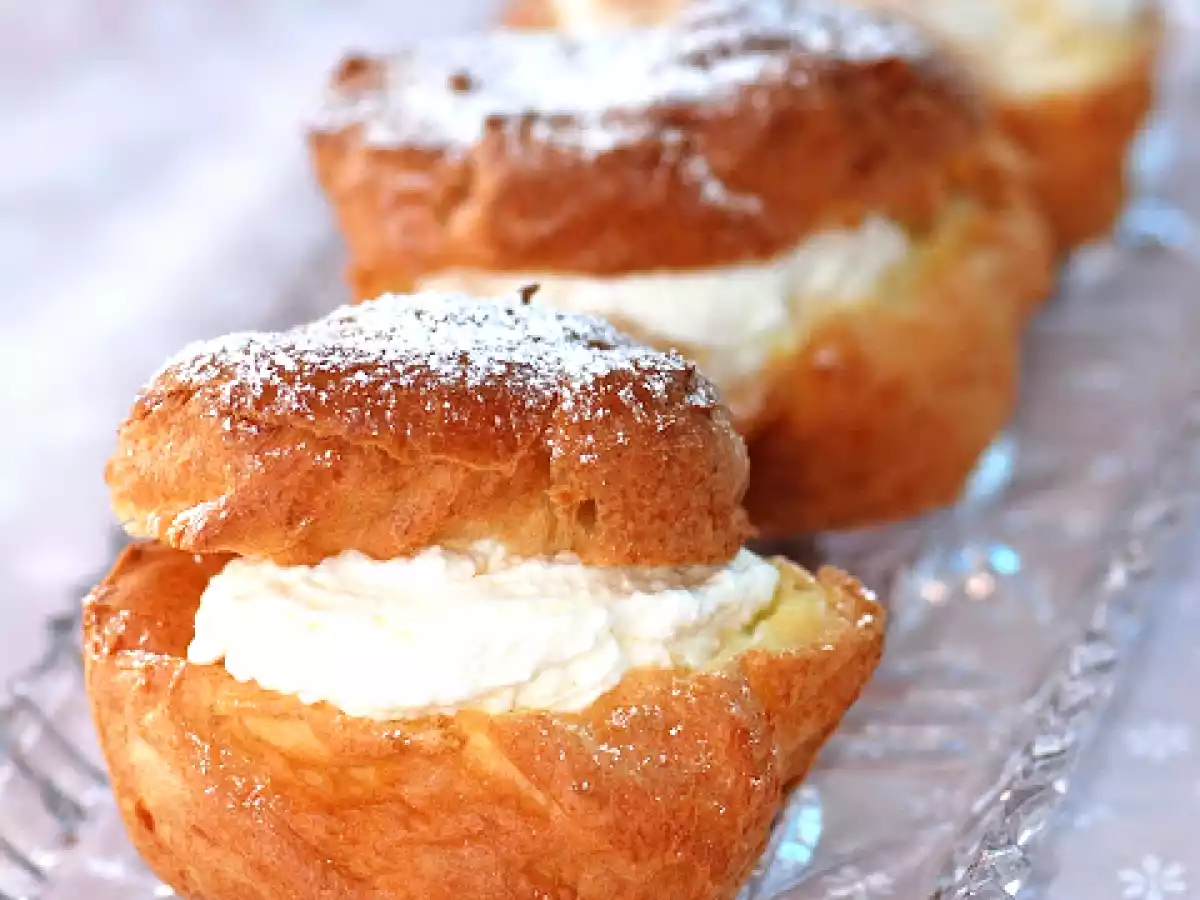 Shū Kurīmu / Japanese Cream Puffs