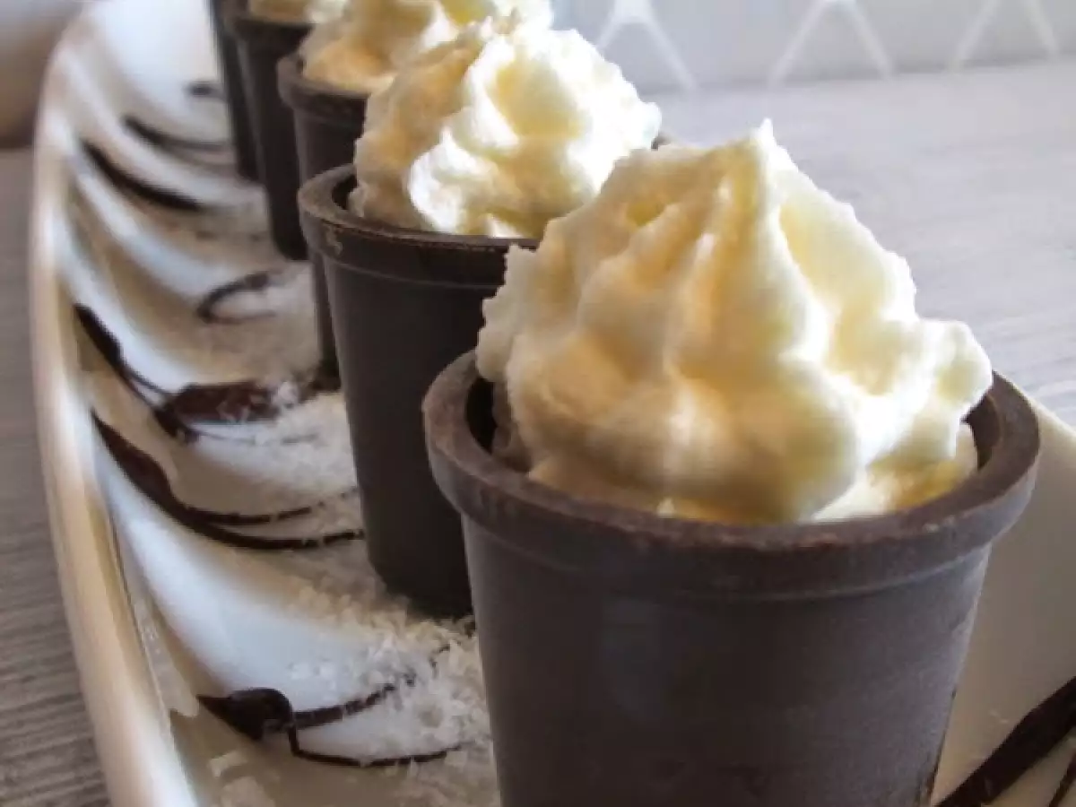 Sommerliche Kokos-Becher