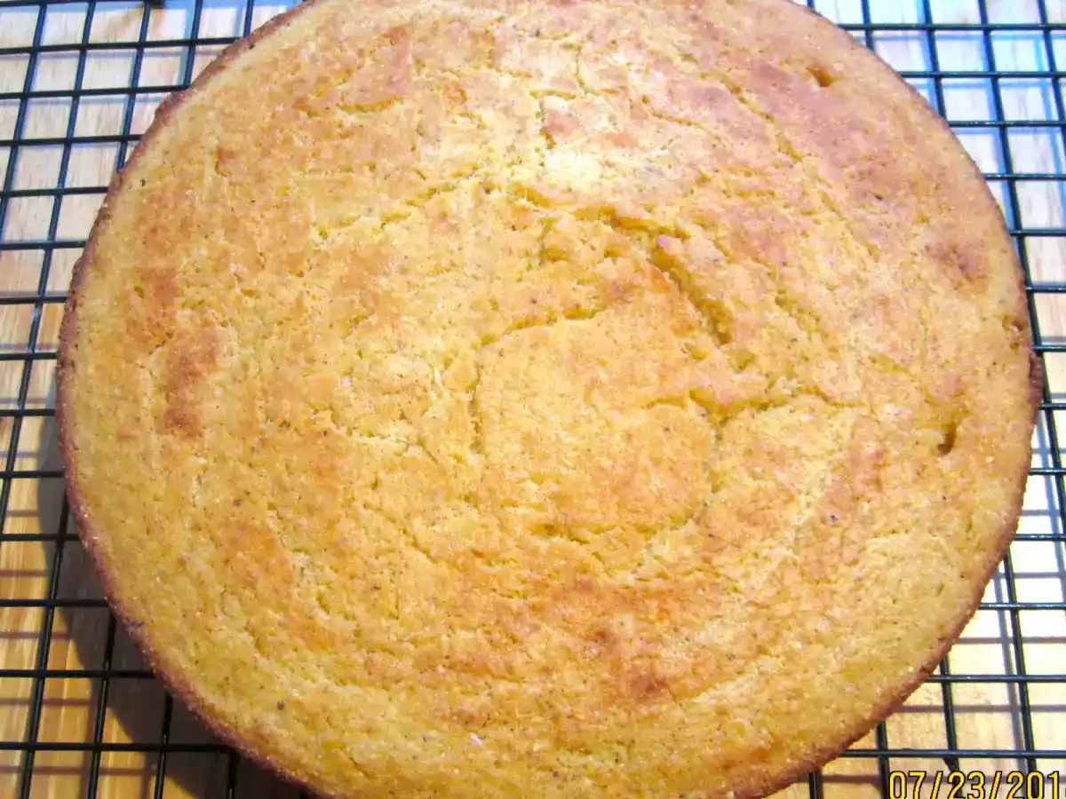 SOUTHERN-STYLE CORNBREAD - KNUSPRIGES MAISBROT AUS DER PFANNE