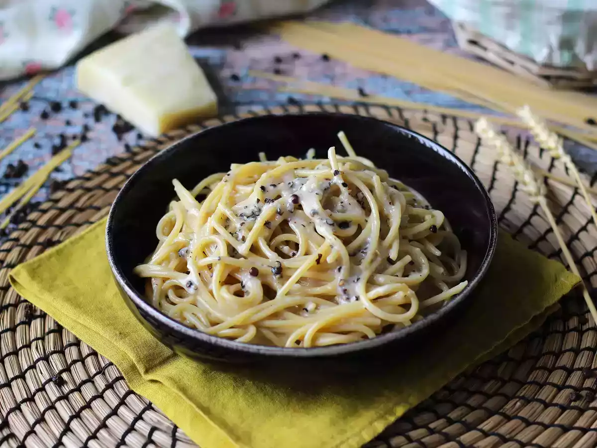 Spaghetti Cacio e Pepe: 3 Zutaten, eine Geschmacksexplosion! - foto 5
