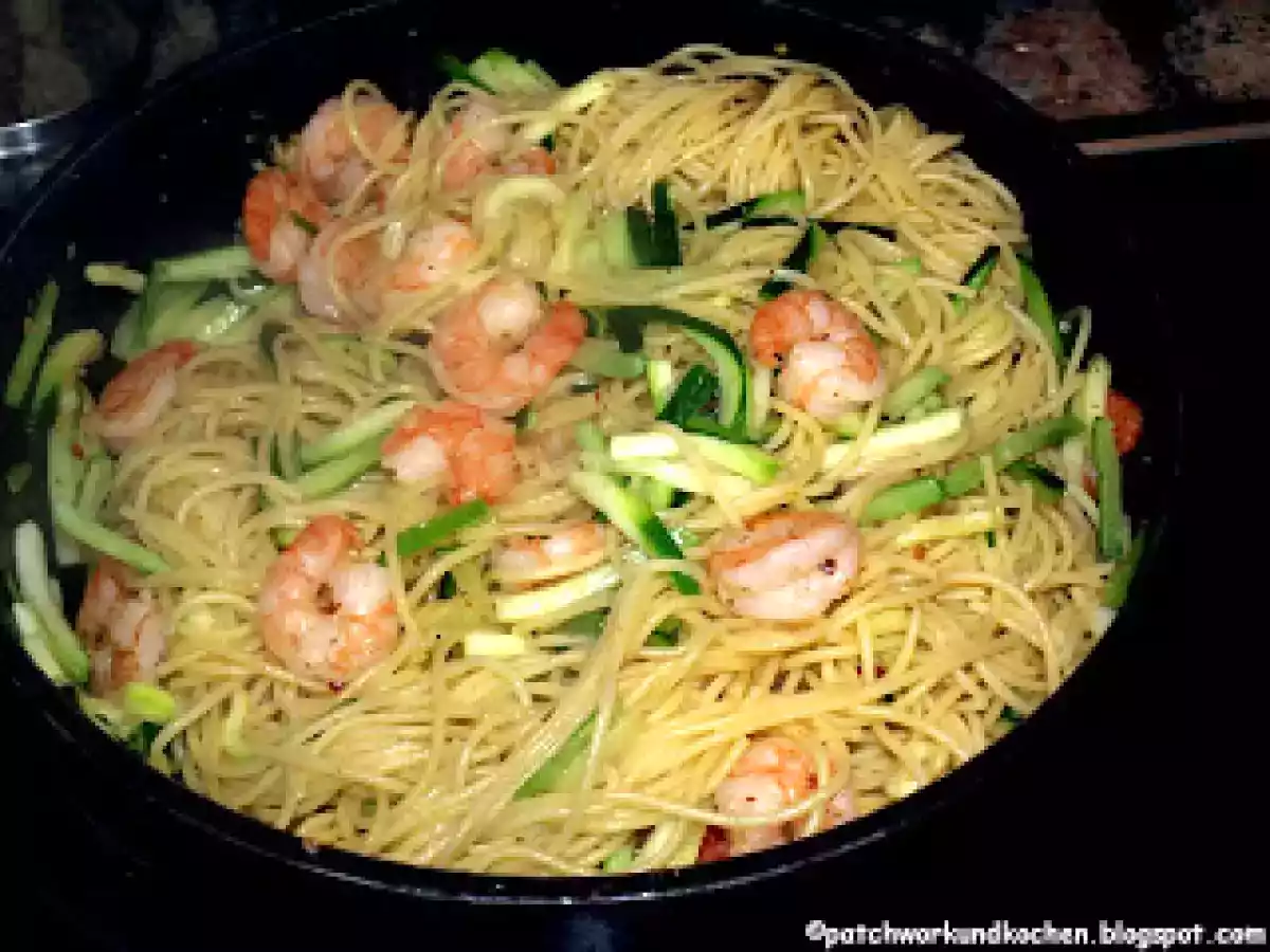 SPAGHETTI MIT GARNELEN