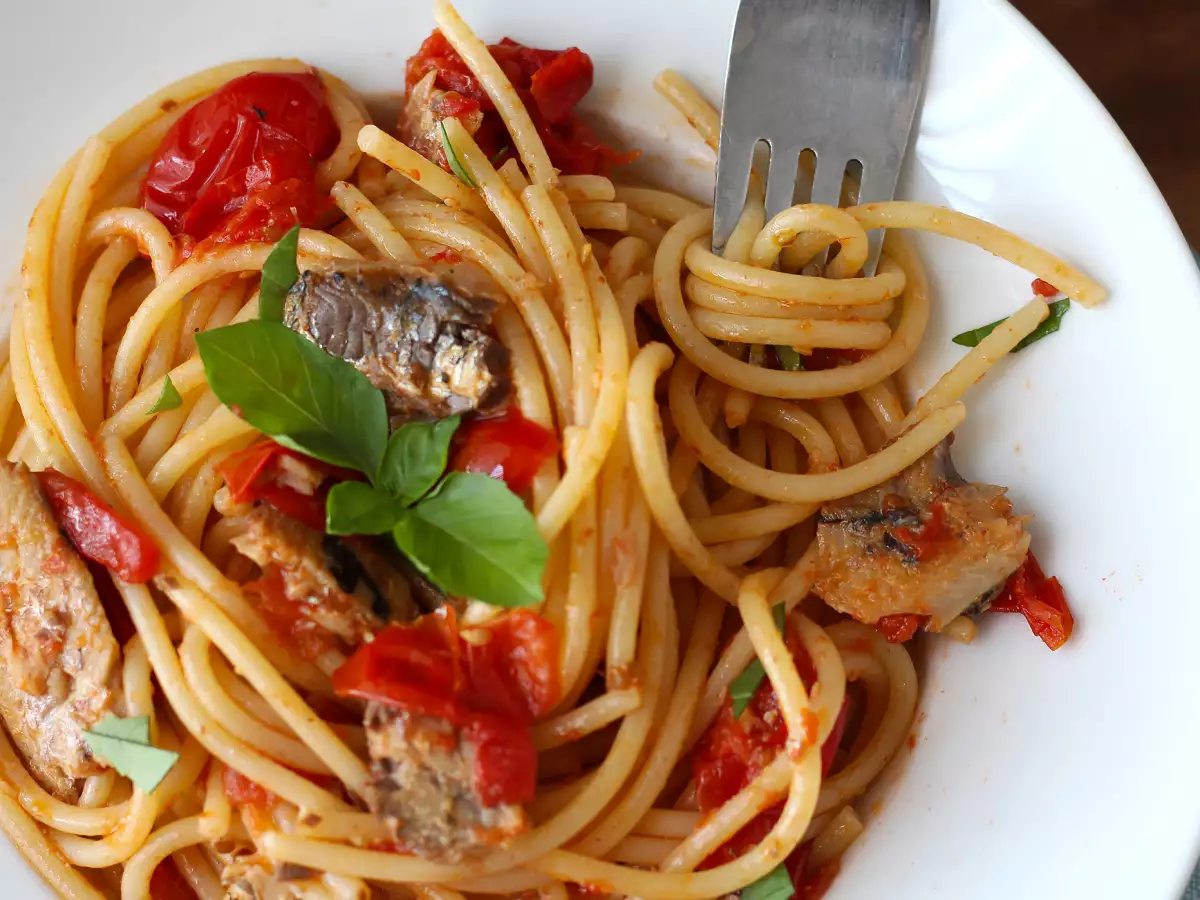 Spaghetti mit Sardinen aus der Dose in 15 Minuten - foto 2