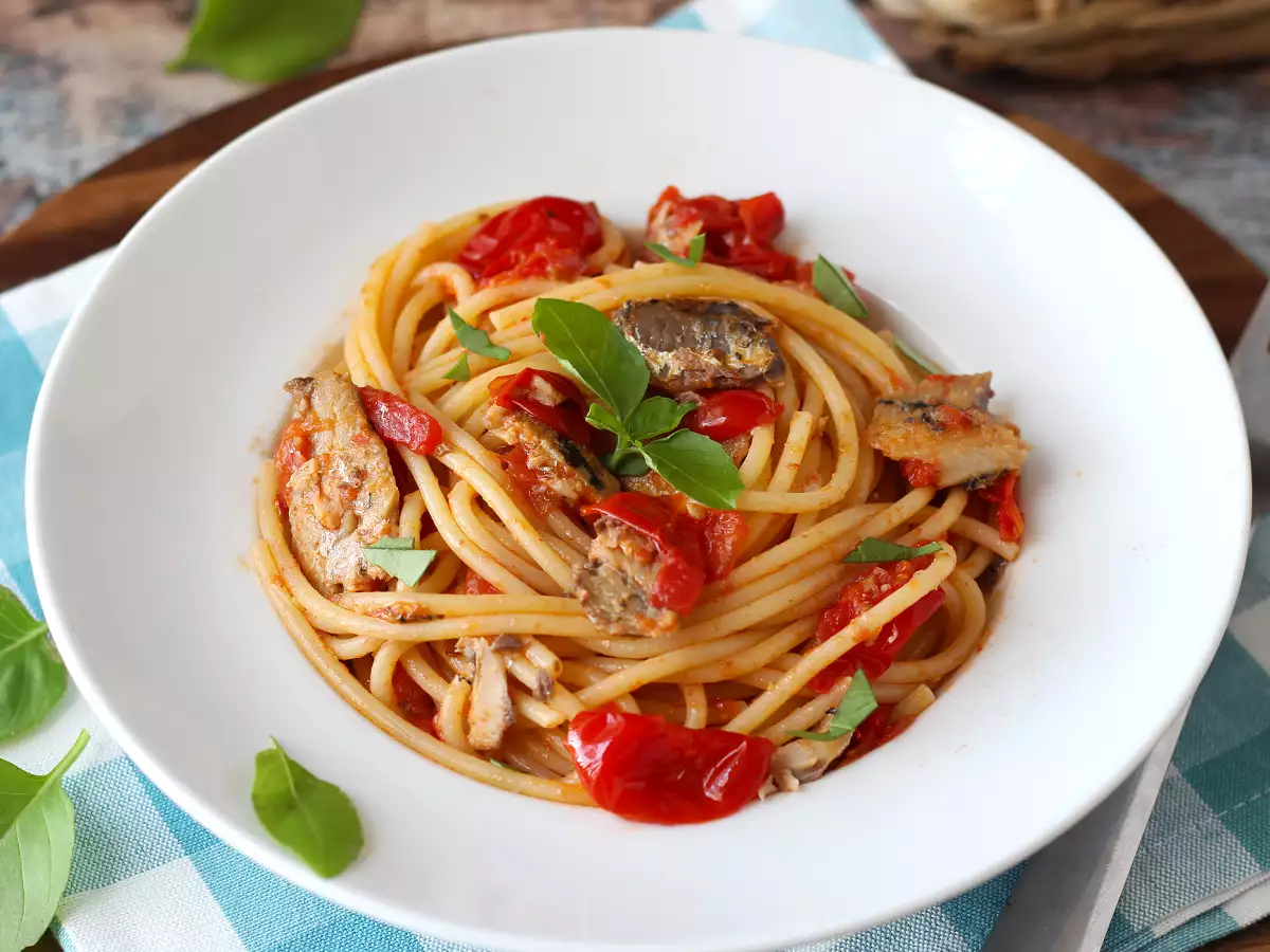 Spaghetti mit Sardinen aus der Dose in 15 Minuten - foto 3