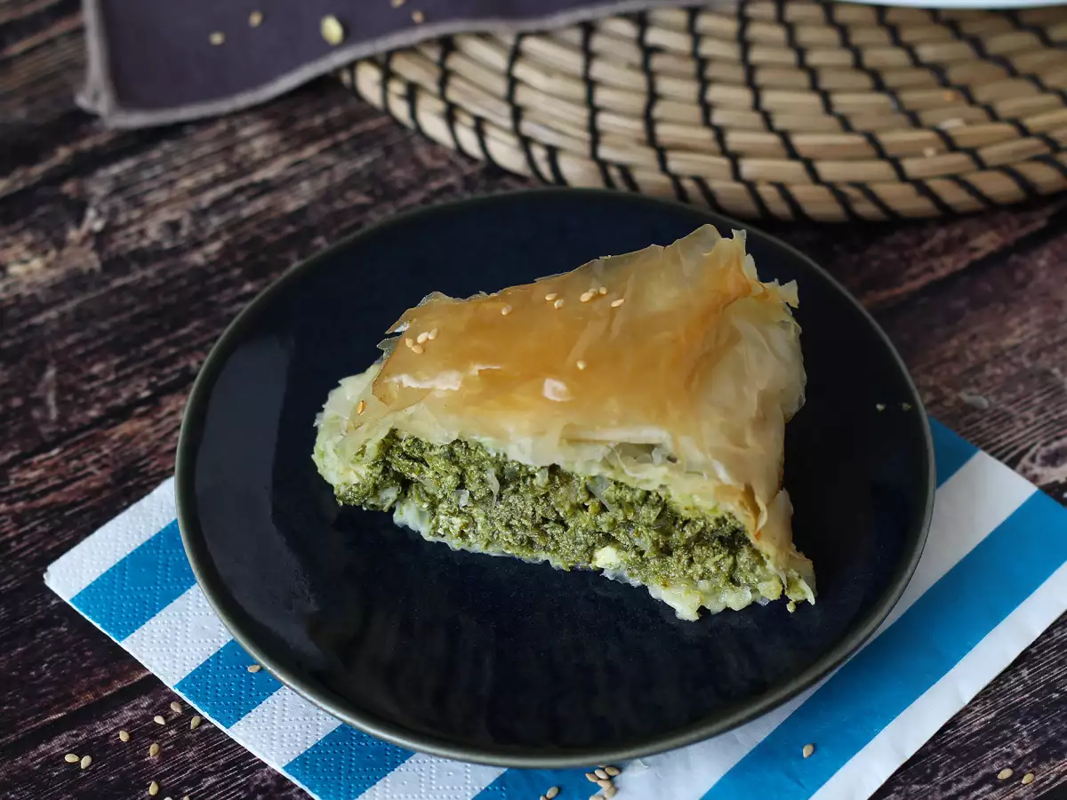 Spanakopita: einfacher griechischer Spinat-Feta-Kuchen