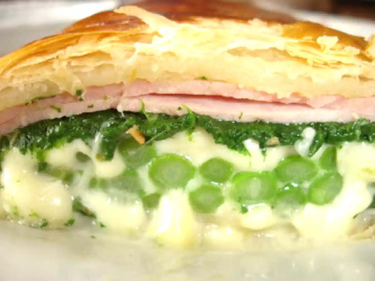 Spargel im Blätterteig mit Schinken, Spinat und Käse aus Menorca