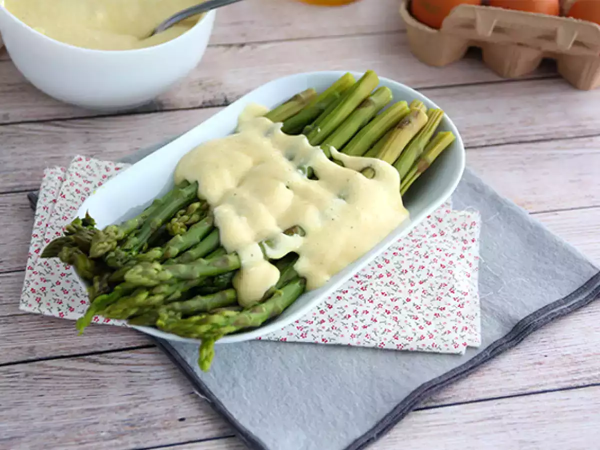 Spargel mit Mousseline-Sauce