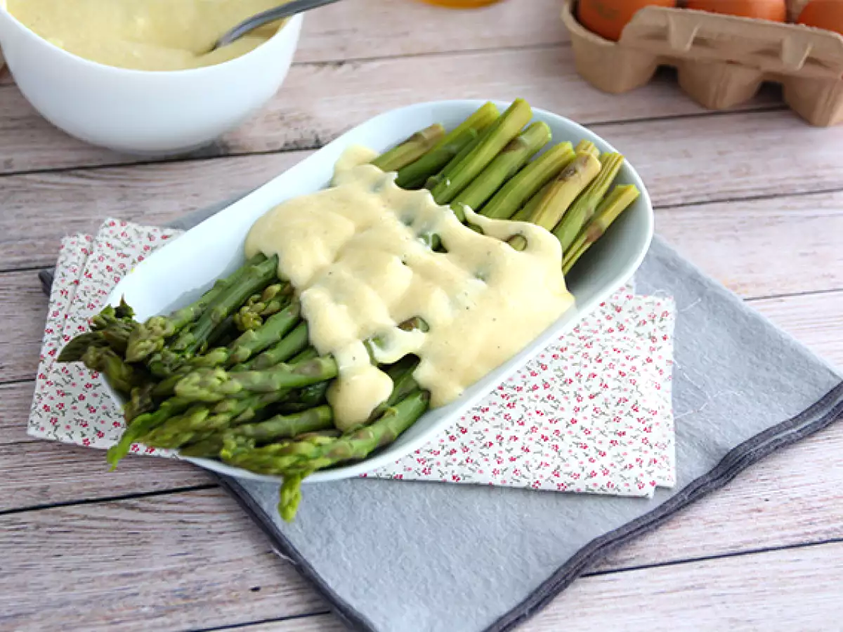 Spargel mit Mousselinesauce