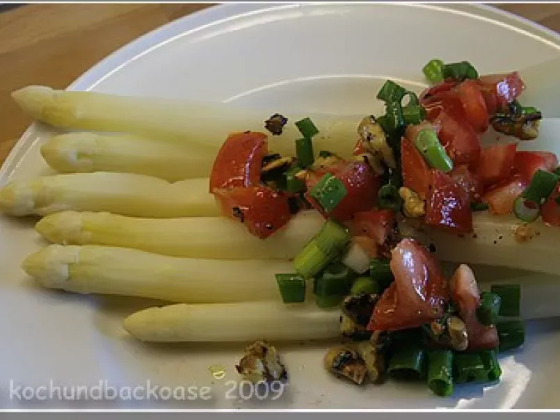 Spargel mit Tomaten-Walnuss-Salsa - foto 2
