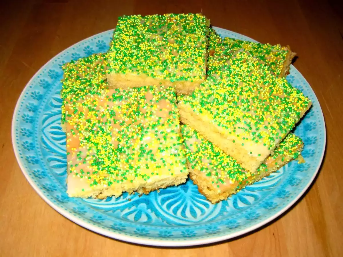 Sprinkled Lemon Bars | Zitronenküchlein - foto 2