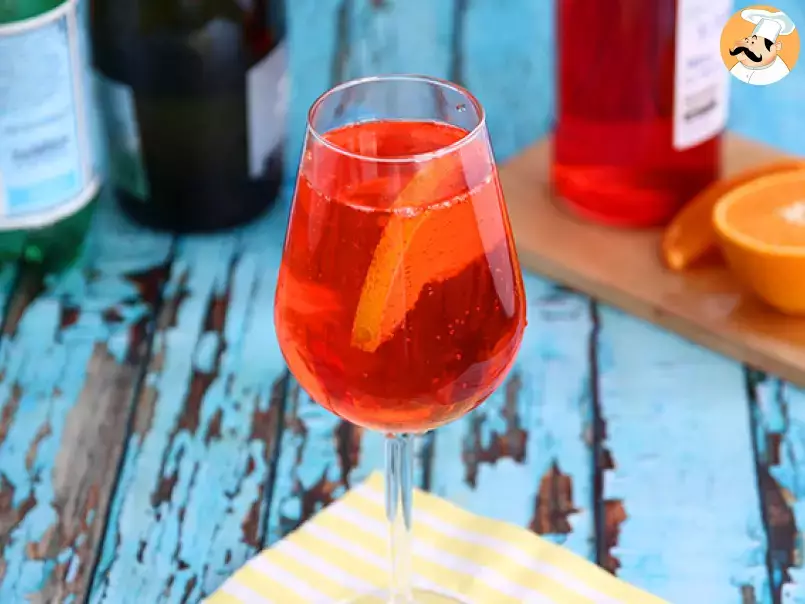 Spritz, der berühmte italienische Cocktail mit Aperol, foto 1