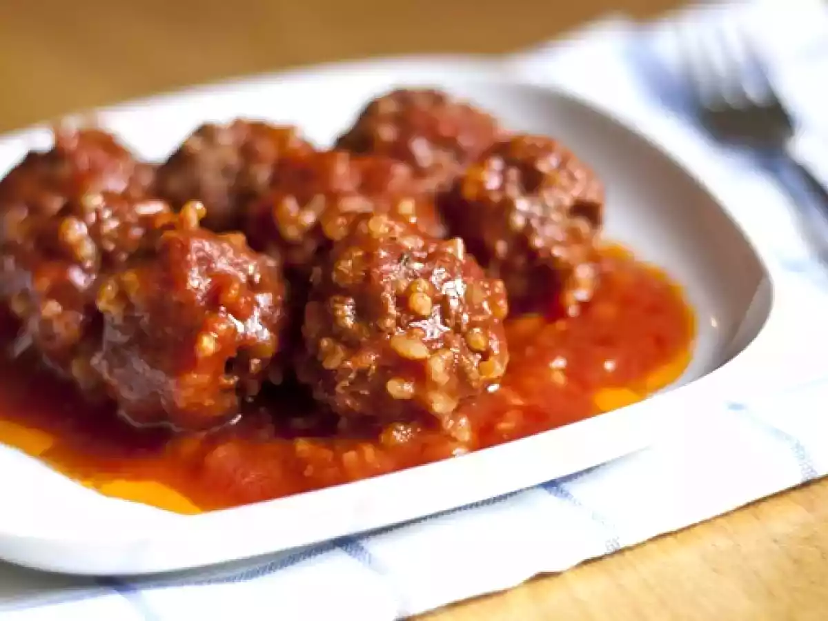 Stachelschwein Fleischbällchen in Tomatensauce