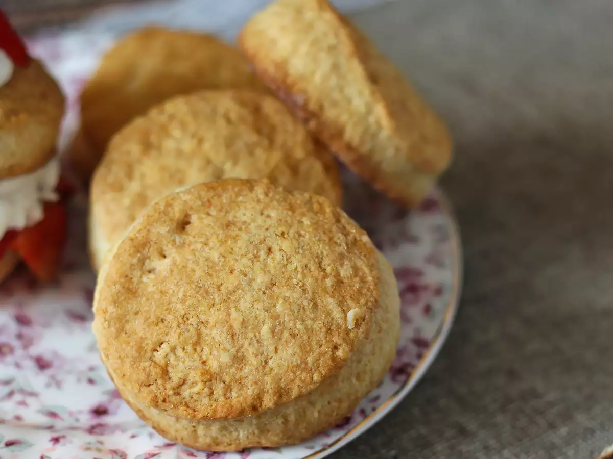 Strawberry Shortcake: der amerikanische Erdbeer-Sahne-Kuchen, der immer gelingt - foto 4
