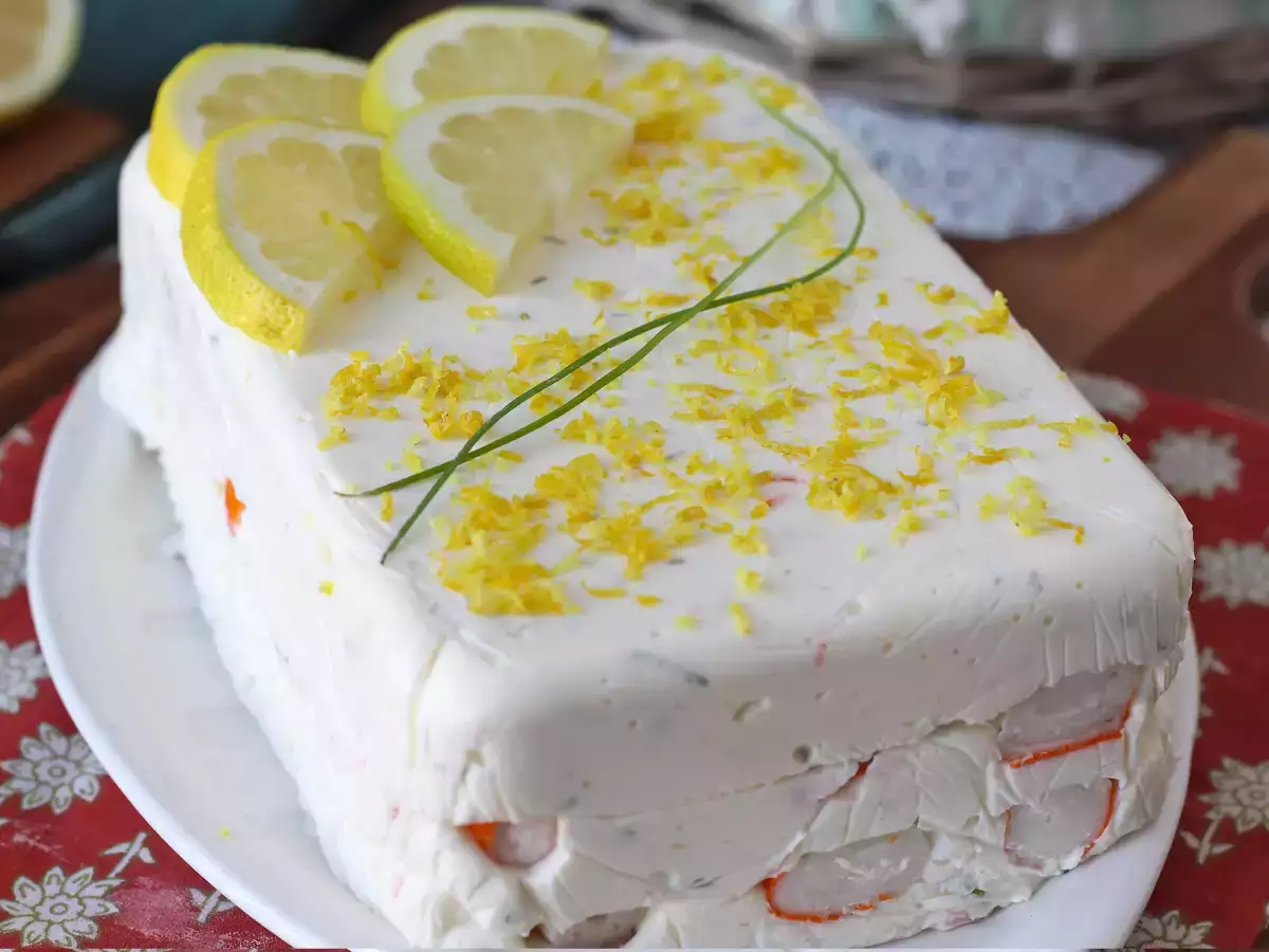Surimi-Terrine ohne Kochen: eine einfache kalte Vorspeise, perfekt für den Sommer - foto 5