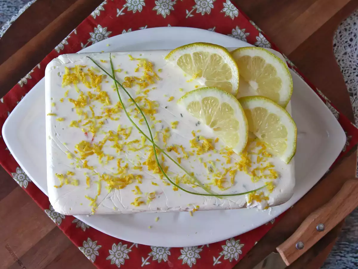 Surimi-Terrine ohne Kochen: eine einfache kalte Vorspeise, perfekt für den Sommer - foto 7