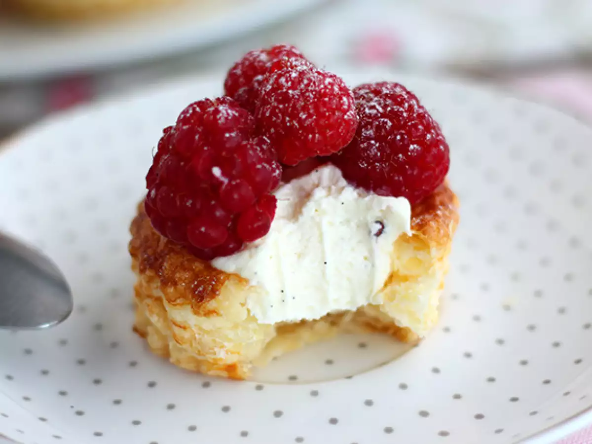 Süße Vol-au-vents mit Himbeeren und Mascarpone - foto 4