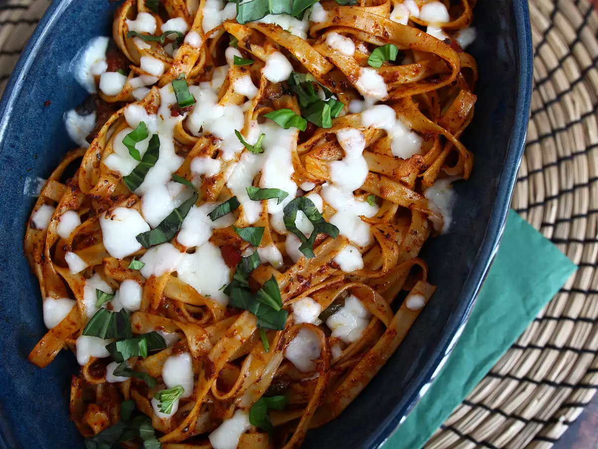 Tagliatelle al forno: Rezept zur Verwertung übrig gebliebener Nudeln - foto 4