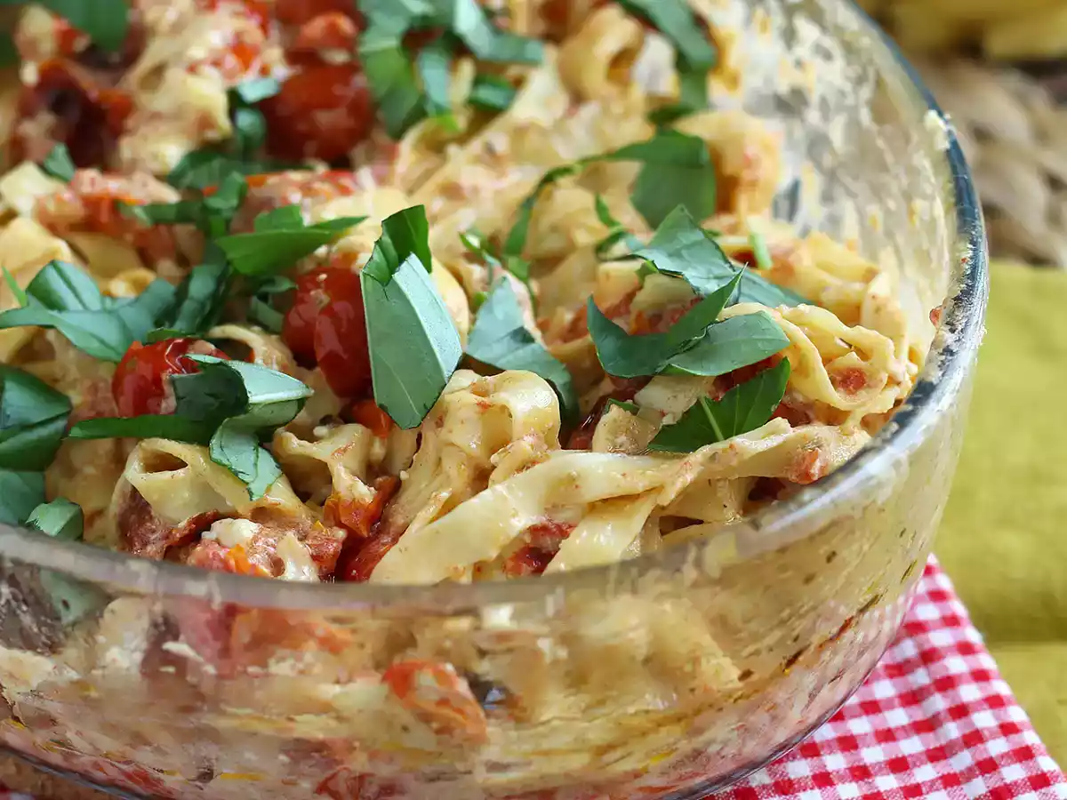 Tagliatelle-Feta-Kirschtomaten – gebackene Feta-Nudeln - foto 6