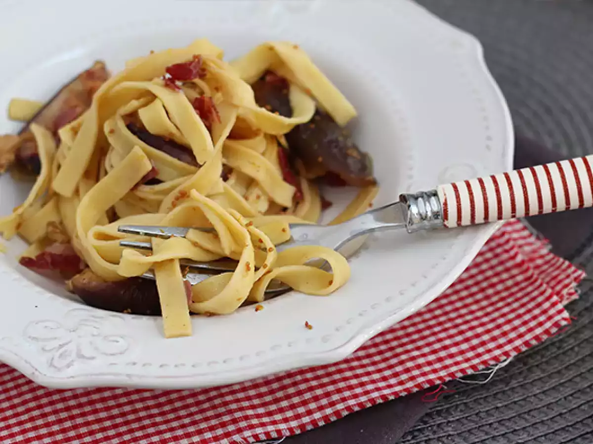 Tagliatelle mit Feigen und Pancetta - foto 4